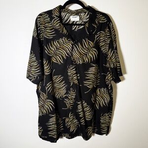 Old Navy - Men’s Camp Collar Hawaiian Shirt Black Palm Print XXL